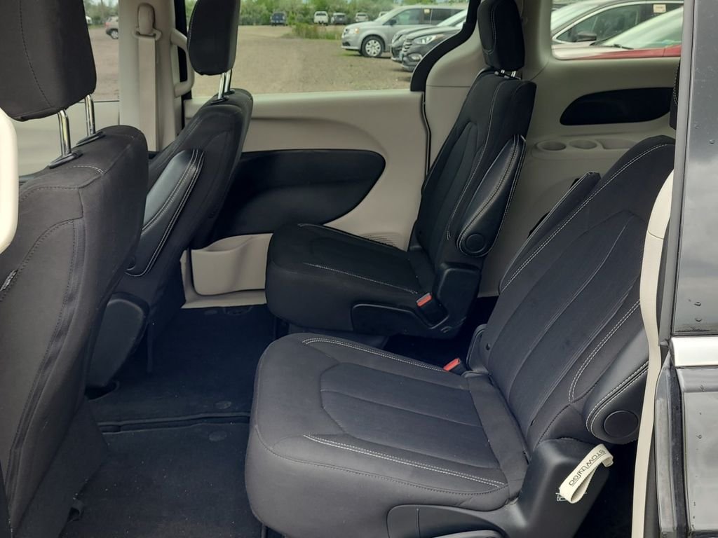 chrysler voyager 2024 2C4RC1CG1RR133561 image chrysler voyager 2024 2C4RC1CG1RR133561 image