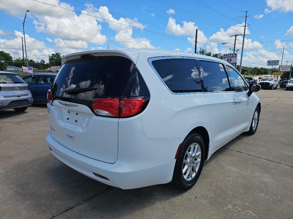 chrysler voyager 2020 2C4RC1CG3LR225021 image chrysler voyager 2020 2C4RC1CG3LR225021 image