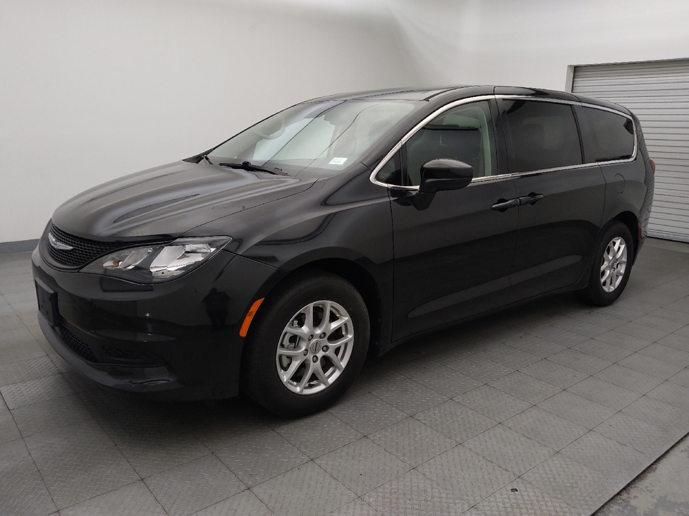 chrysler voyager 2022 2C4RC1CG5NR102842 image