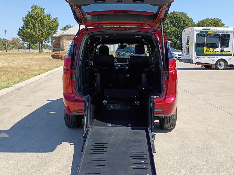 chrysler voyager 2025 2C4RC1CGXSR556855 image chrysler voyager 2025 2C4RC1CGXSR556855 image