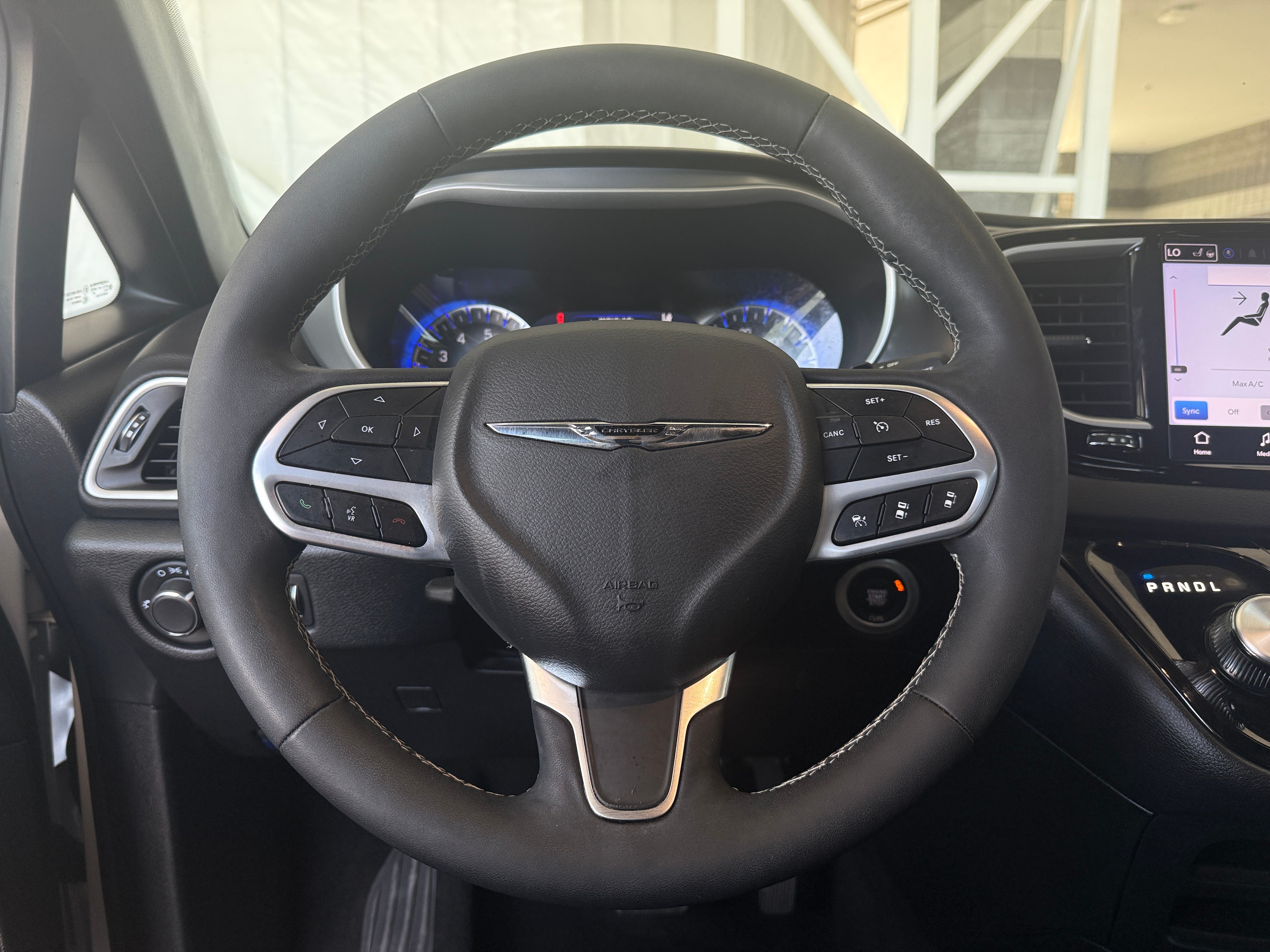 chrysler voyager 2025 2C4RC1CG1SR514624 image chrysler voyager 2025 2C4RC1CG1SR514624 image