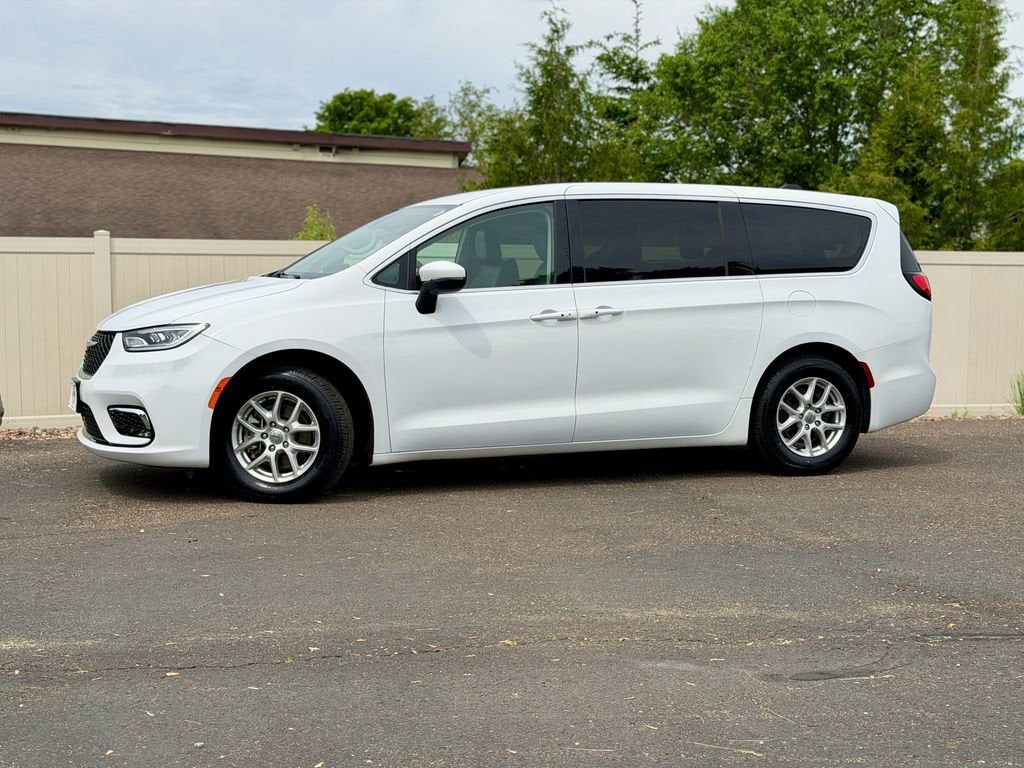 chrysler pacifica 2023 2C4RC1BG9PR511012 image chrysler pacifica 2023 2C4RC1BG9PR511012 image