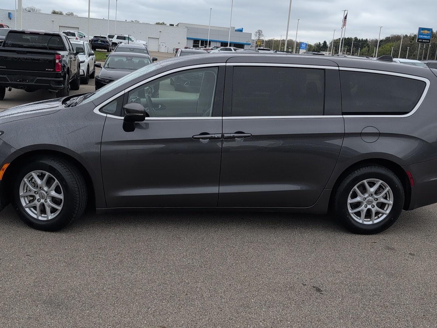 chrysler pacifica 2023 2C4RC1BG6PR530486 image chrysler pacifica 2023 2C4RC1BG6PR530486 image