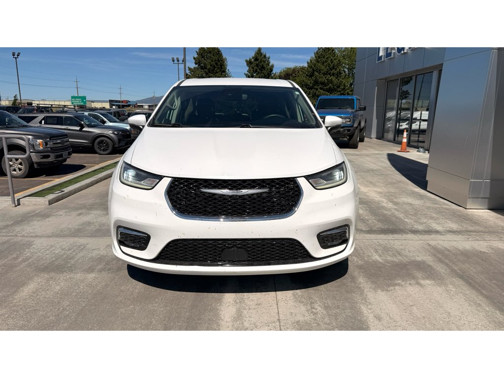 chrysler pacifica 2023 2C4RC1BG0PR560437 image