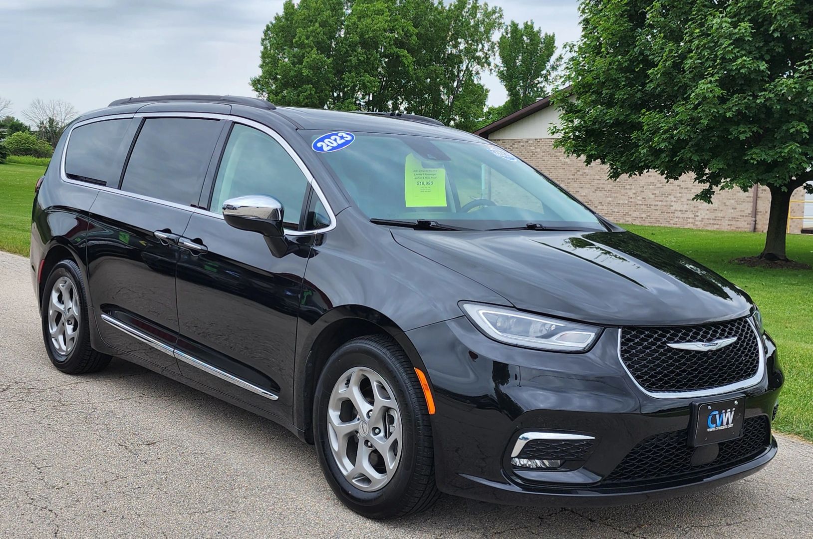 chrysler pacifica 2023 2C4RC1GG8PR573557 image chrysler pacifica 2023 2C4RC1GG8PR573557 image