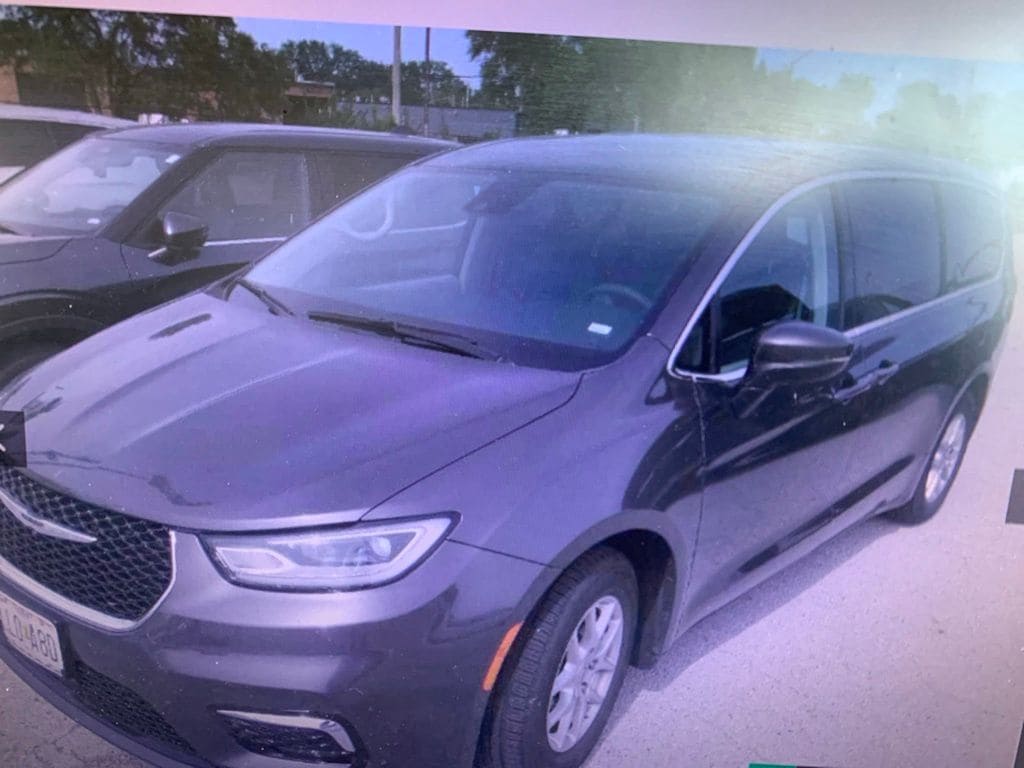 chrysler pacifica 2023 2C4RC1BG5PR587214 image chrysler pacifica 2023 2C4RC1BG5PR587214 image