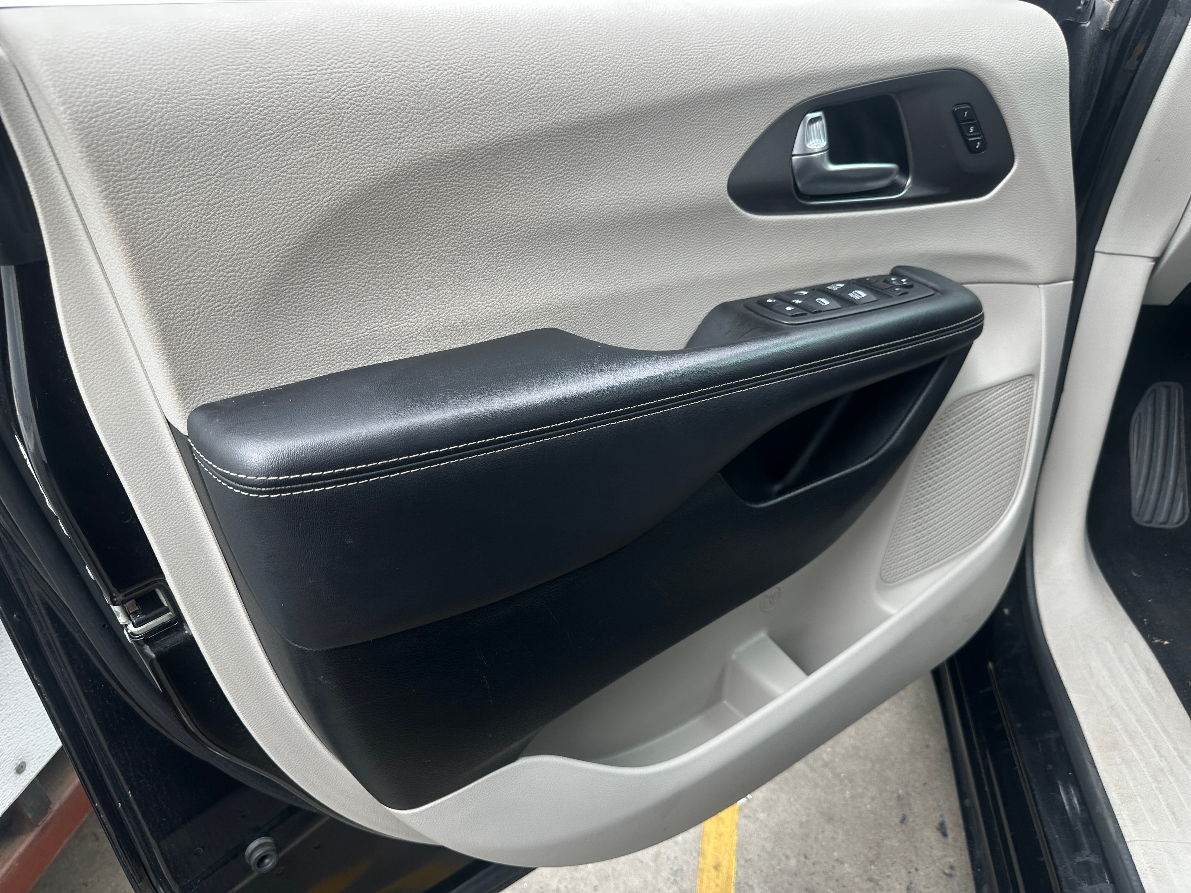 chrysler pacifica 2023 2C4RC1BGXPR534038 image chrysler pacifica 2023 2C4RC1BGXPR534038 image