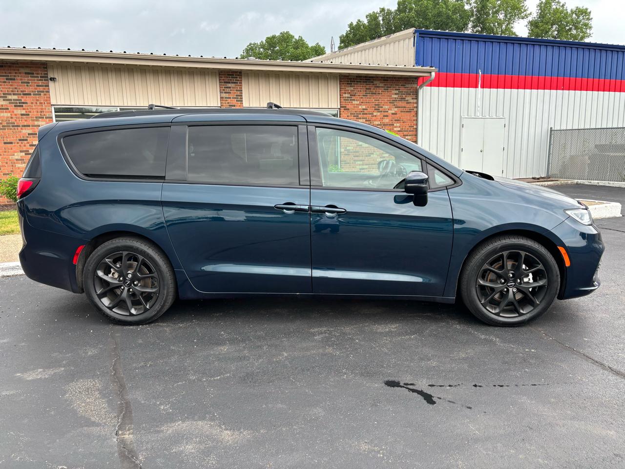 chrysler pacifica 2023 2C4RC1BG5PR508981 image chrysler pacifica 2023 2C4RC1BG5PR508981 image