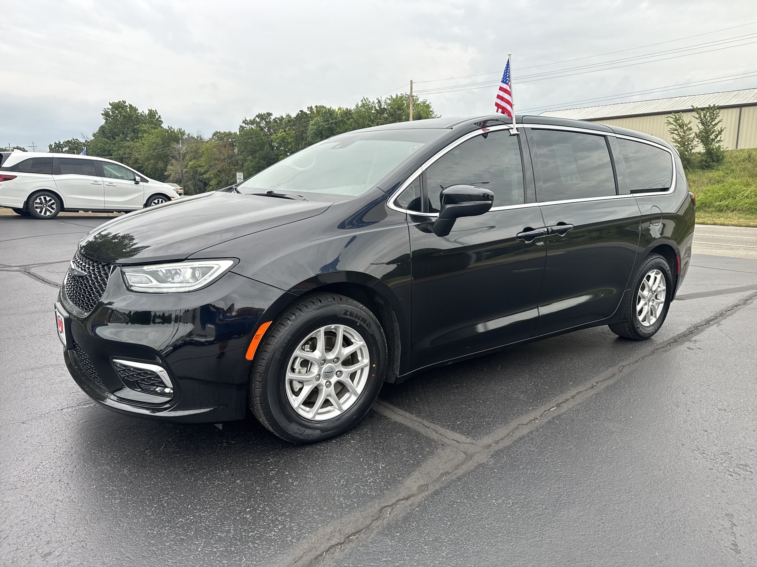 chrysler pacifica 2023 2C4RC1BG2PR615826 image chrysler pacifica 2023 2C4RC1BG2PR615826 image