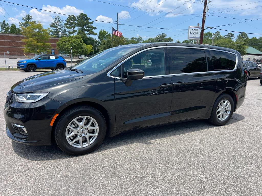 chrysler pacifica 2023 2C4RC1FG2PR590470 image chrysler pacifica 2023 2C4RC1FG2PR590470 image
