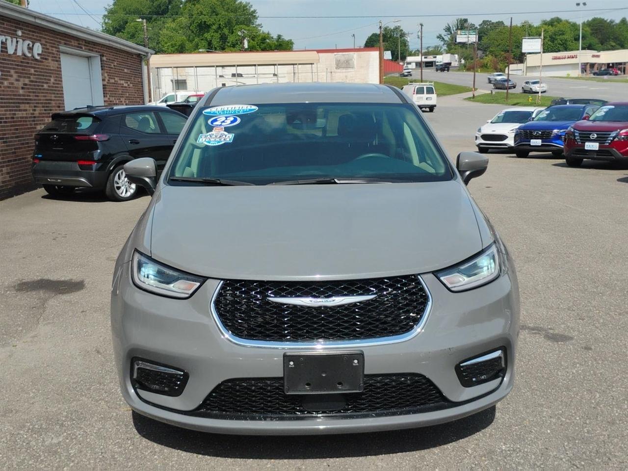 chrysler pacifica 2023 2C4RC1BG2PR529237 image chrysler pacifica 2023 2C4RC1BG2PR529237 image