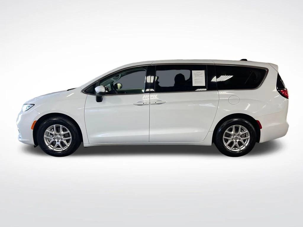 chrysler pacifica 2023 2C4RC1BG0PR572006 image chrysler pacifica 2023 2C4RC1BG0PR572006 image