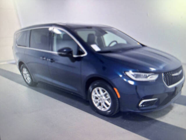 chrysler pacifica 2023 2C4RC1BG3PR627841 image chrysler pacifica 2023 2C4RC1BG3PR627841 image