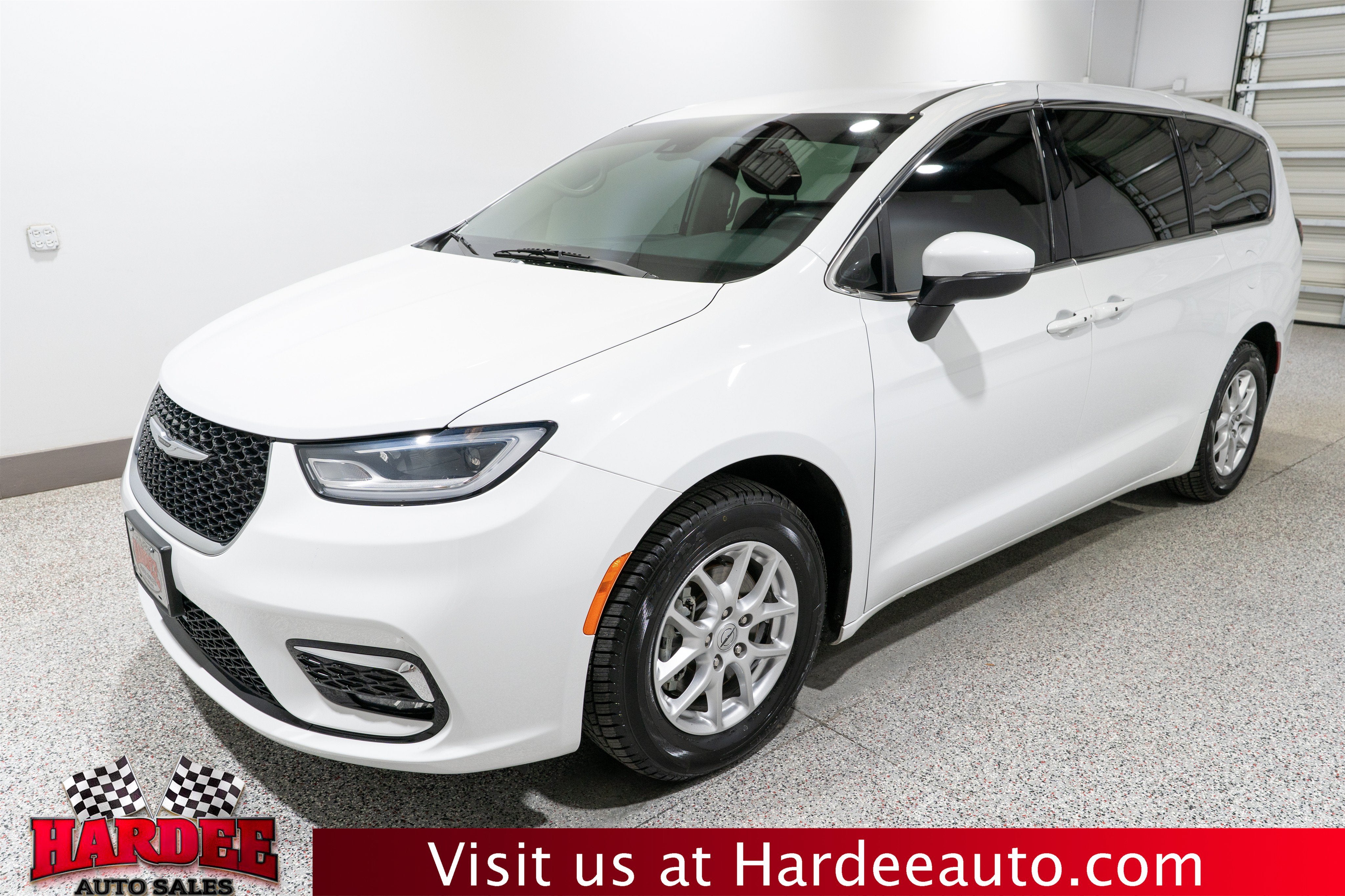 chrysler pacifica 2023 2C4RC1BG5PR571952 image chrysler pacifica 2023 2C4RC1BG5PR571952 image