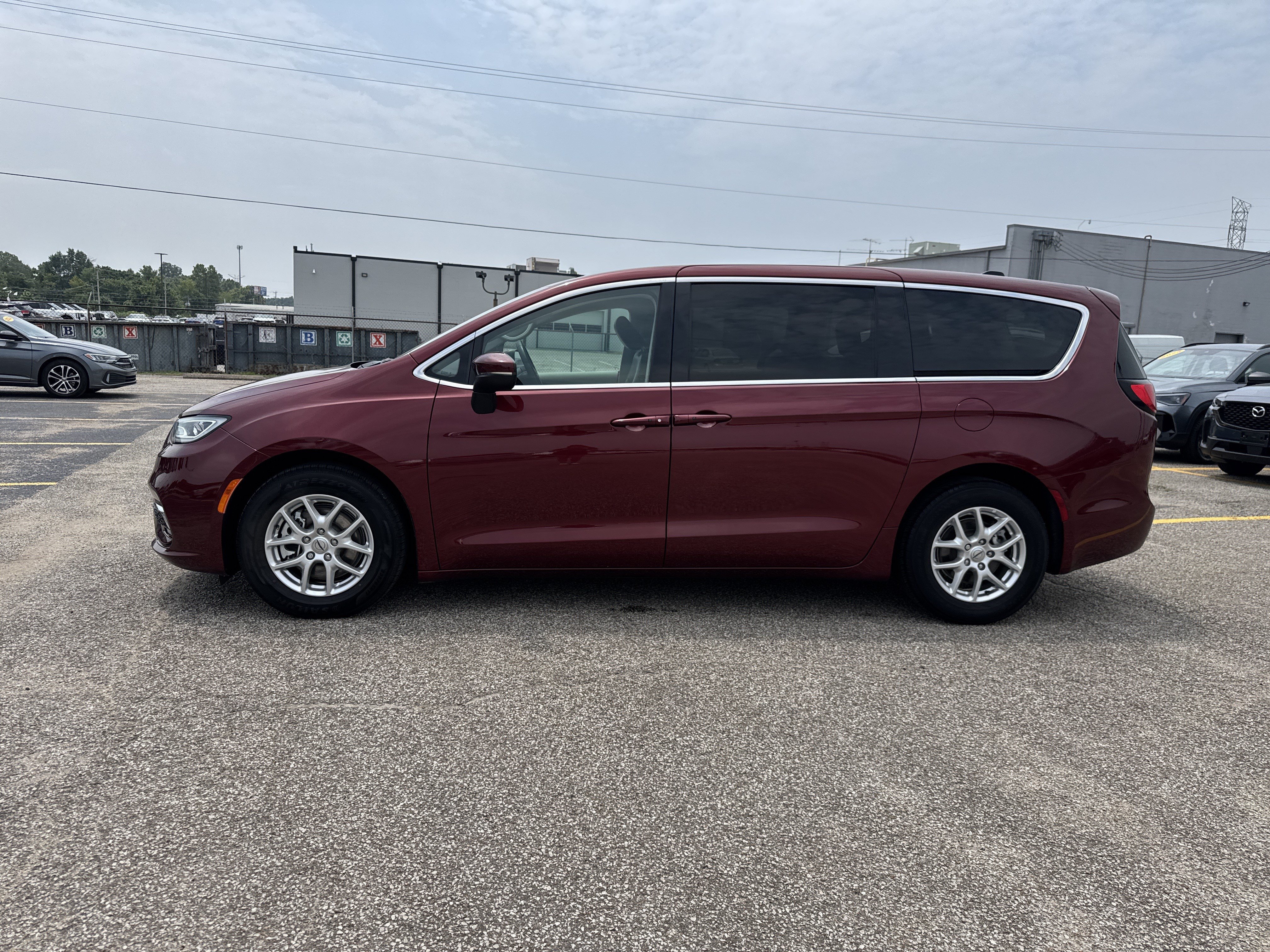 chrysler pacifica 2023 2C4RC1BG9PR606962 image chrysler pacifica 2023 2C4RC1BG9PR606962 image