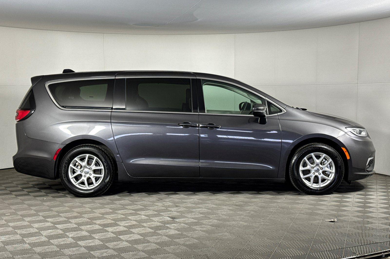 chrysler pacifica 2023 2C4RC1BG4PR600762 image chrysler pacifica 2023 2C4RC1BG4PR600762 image