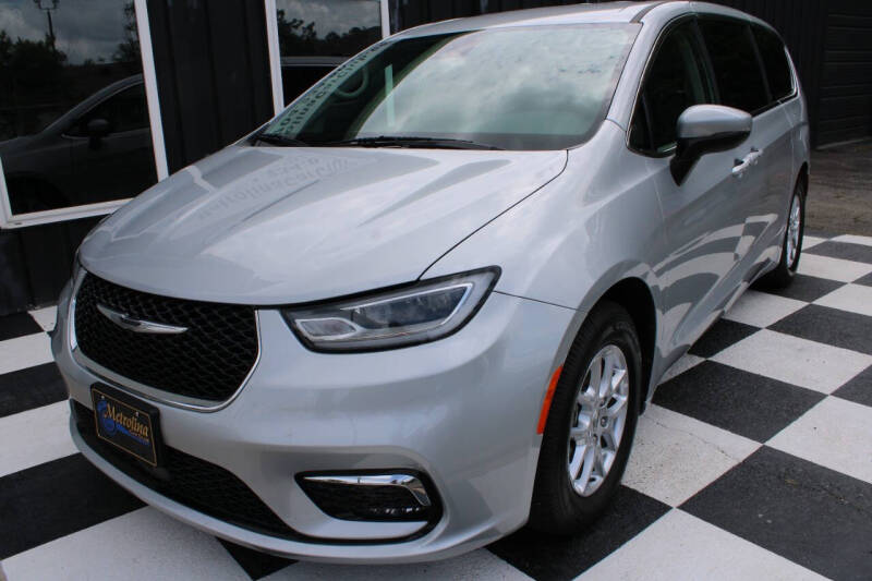 chrysler pacifica 2023 2C4RC1BG6PR574164 image chrysler pacifica 2023 2C4RC1BG6PR574164 image