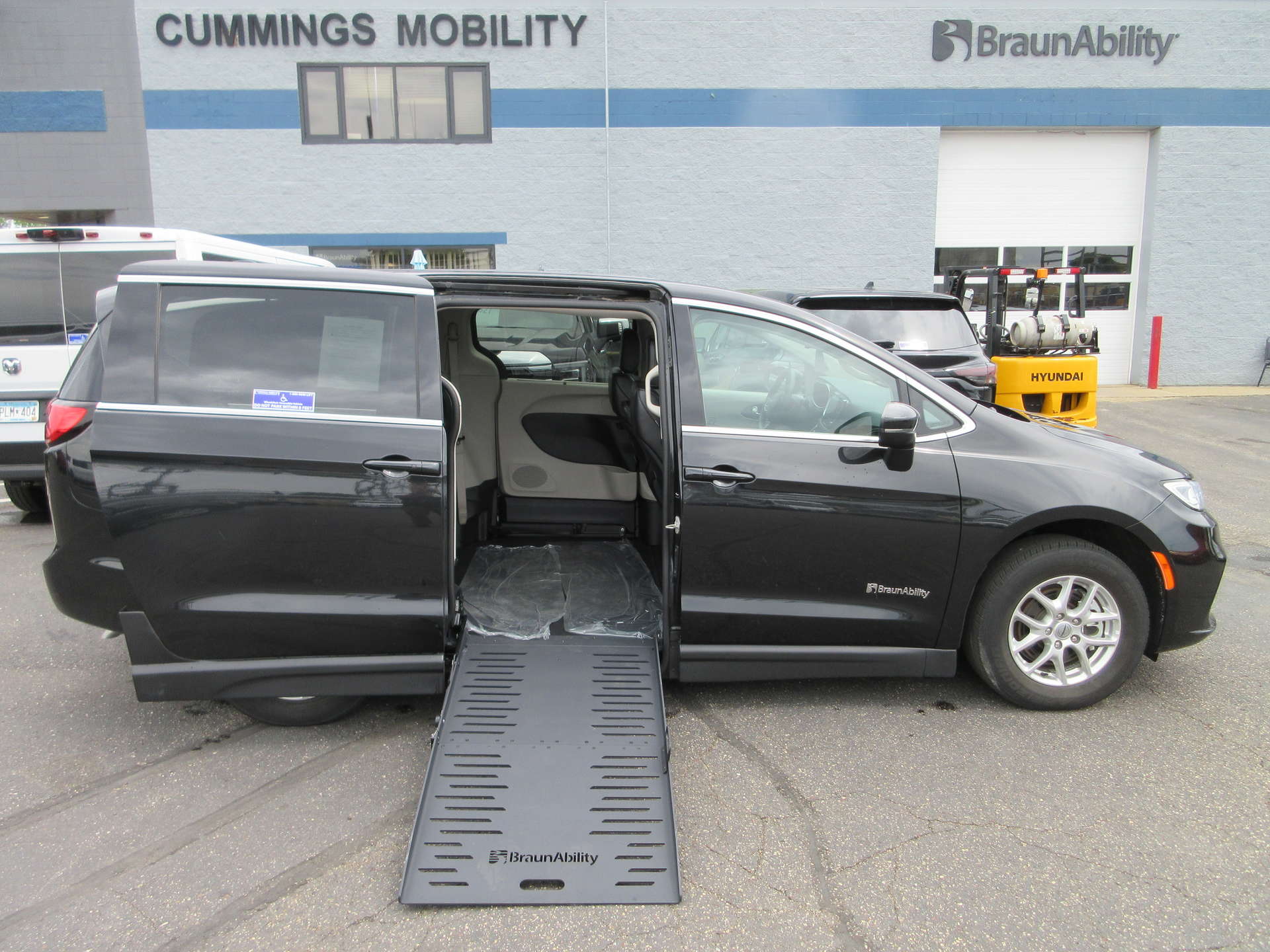 chrysler pacifica 2023 2C4RC1BG5PR621538 image chrysler pacifica 2023 2C4RC1BG5PR621538 image