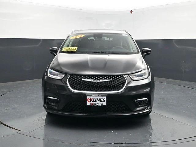 chrysler pacifica 2023 2C4RC1BG8PR586493 image chrysler pacifica 2023 2C4RC1BG8PR586493 image