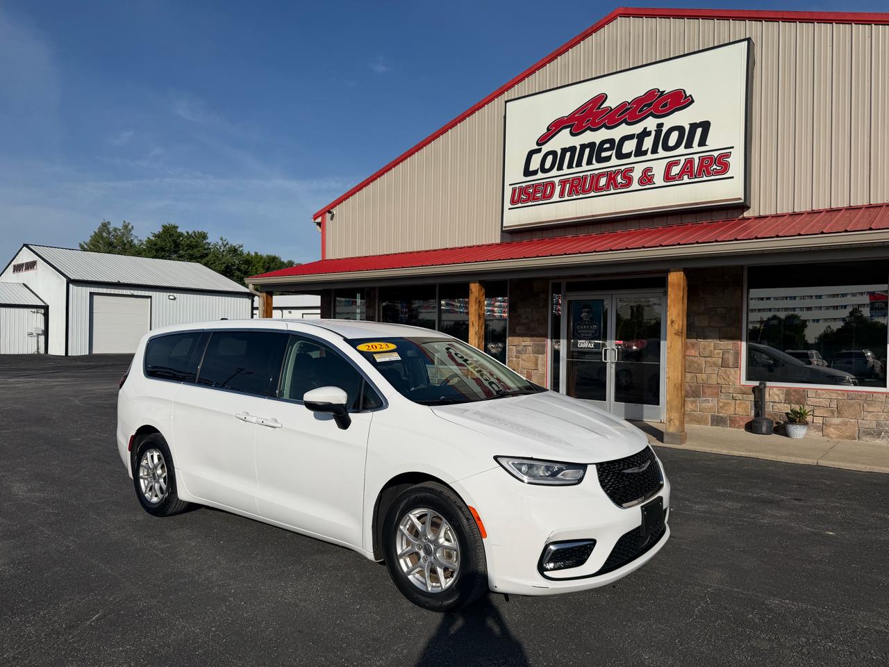 chrysler pacifica 2023 2C4RC1BG3PR546838 image chrysler pacifica 2023 2C4RC1BG3PR546838 image