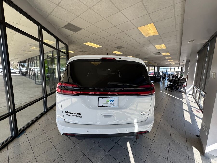 chrysler pacifica 2023 2C4RC1BG2PR538312 image chrysler pacifica 2023 2C4RC1BG2PR538312 image