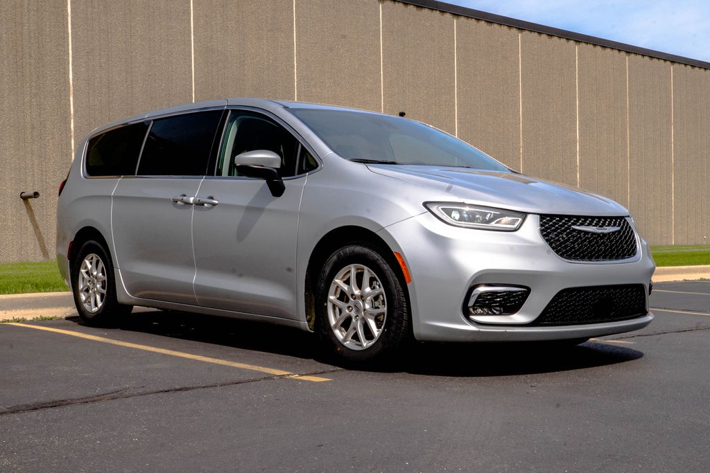 chrysler pacifica 2023 2C4RC1BG8PR620688 image chrysler pacifica 2023 2C4RC1BG8PR620688 image
