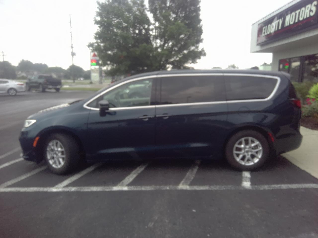 chrysler pacifica 2023 2C4RC1BG0PR627523 image chrysler pacifica 2023 2C4RC1BG0PR627523 image
