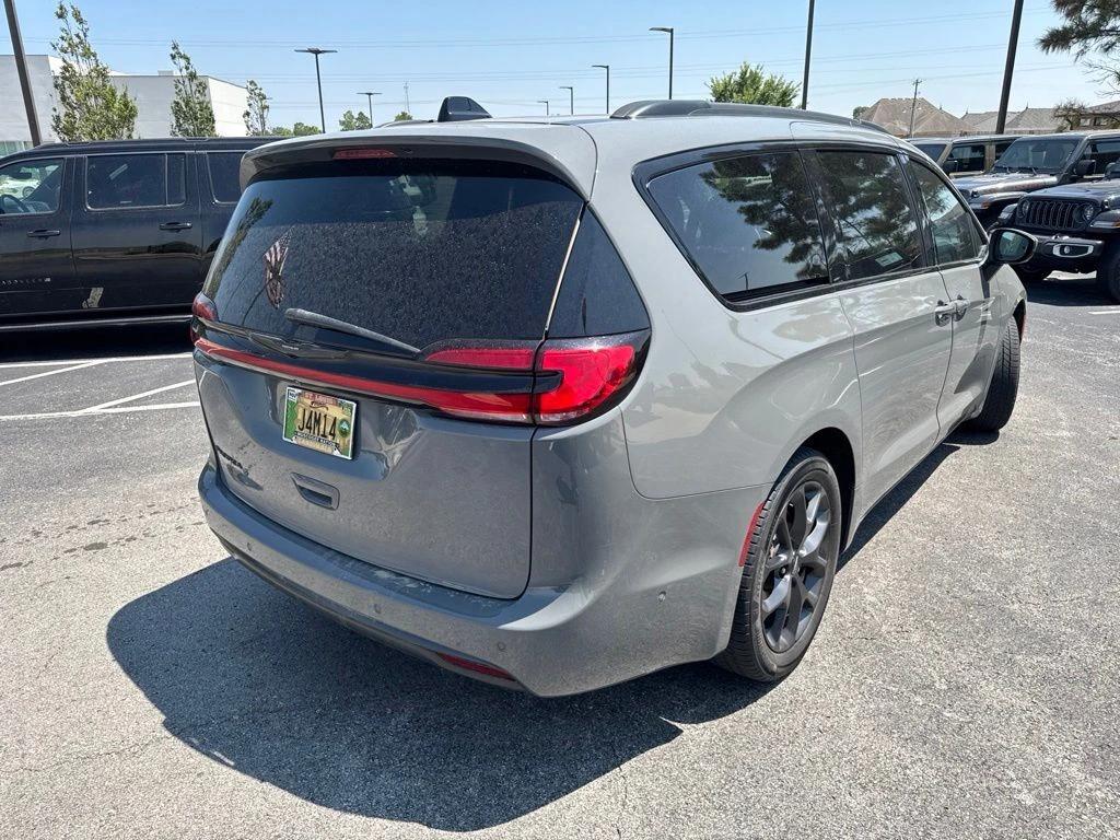 chrysler pacifica 2023 2C4RC1BG0PR550748 image chrysler pacifica 2023 2C4RC1BG0PR550748 image
