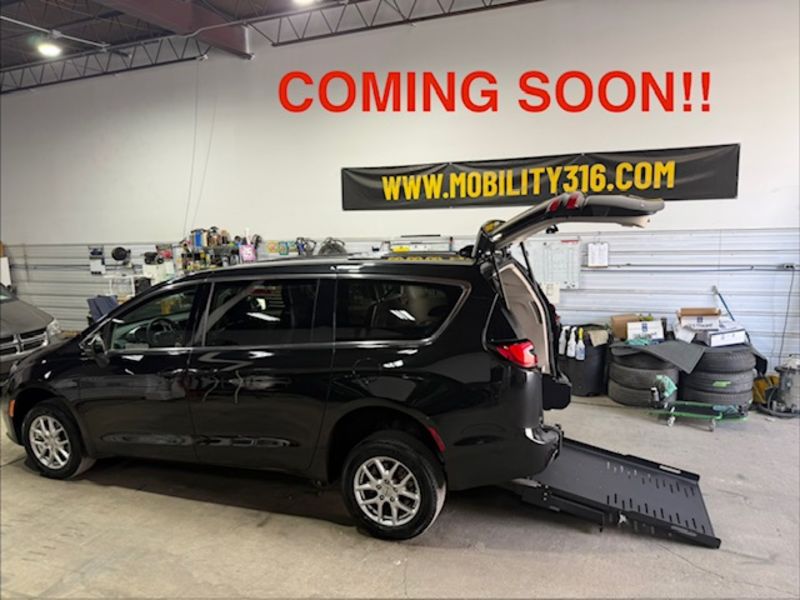 chrysler pacifica 2023 2C4RC1BG1PR529469 image chrysler pacifica 2023 2C4RC1BG1PR529469 image