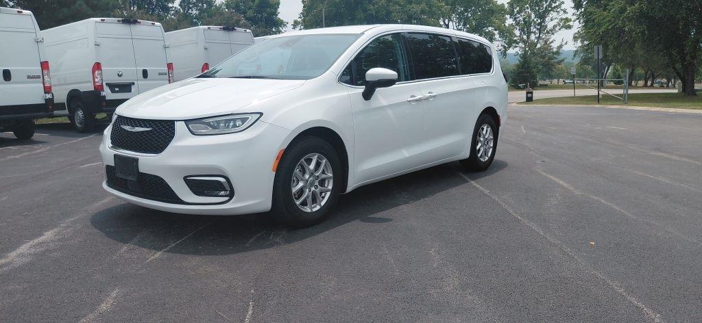 chrysler pacifica 2023 2C4RC1BG2PR582231 image chrysler pacifica 2023 2C4RC1BG2PR582231 image