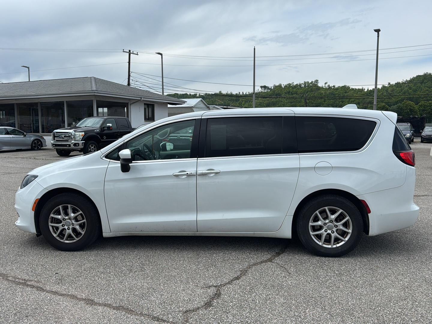 chrysler pacifica 2019 2C4RC1CG9KR555065 image chrysler pacifica 2019 2C4RC1CG9KR555065 image