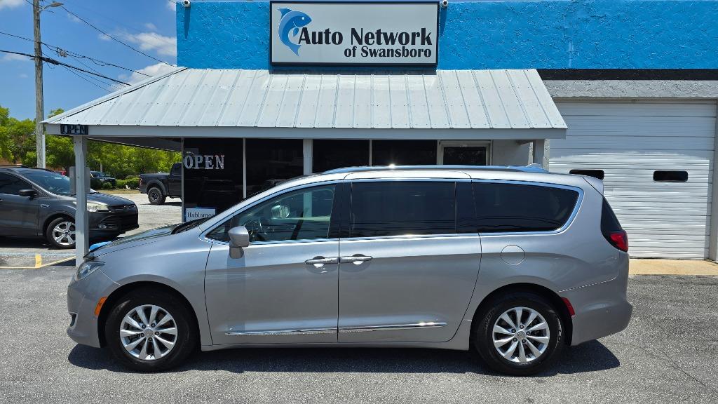 chrysler pacifica 2018 2C4RC1EG8JR295141 image chrysler pacifica 2018 2C4RC1EG8JR295141 image