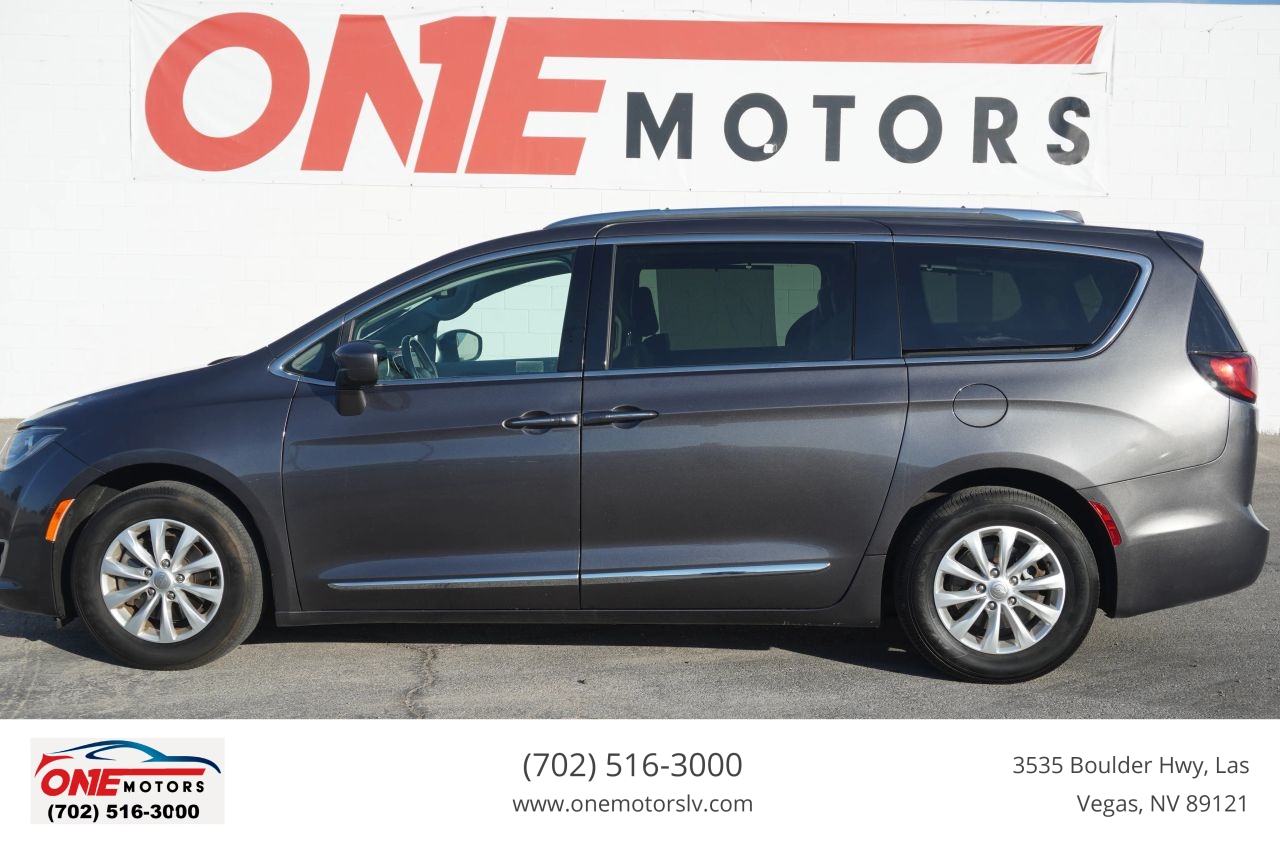 chrysler pacifica 2018 2C4RC1BGXJR290379 image chrysler pacifica 2018 2C4RC1BGXJR290379 image
