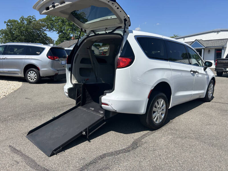 chrysler pacifica 2018 2C4RC1AG1JR122860 image chrysler pacifica 2018 2C4RC1AG1JR122860 image