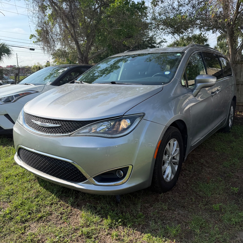 chrysler pacifica 2018 2C4RC1BG7JR233590 image chrysler pacifica 2018 2C4RC1BG7JR233590 image