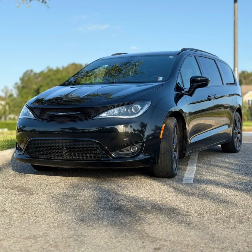 chrysler pacifica 2018 2C4RC1BG1JR165173 image chrysler pacifica 2018 2C4RC1BG1JR165173 image