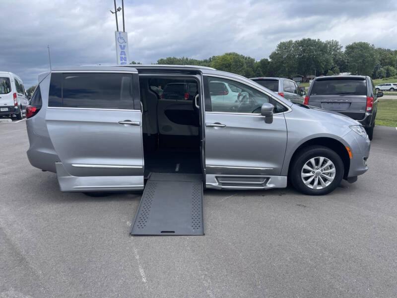 chrysler pacifica 2018 2C4RC1BG6JR364493 image chrysler pacifica 2018 2C4RC1BG6JR364493 image