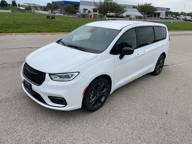chrysler pacifica 2026 2C4RC1BG5TR164398 image chrysler pacifica 2026 2C4RC1BG5TR164398 image