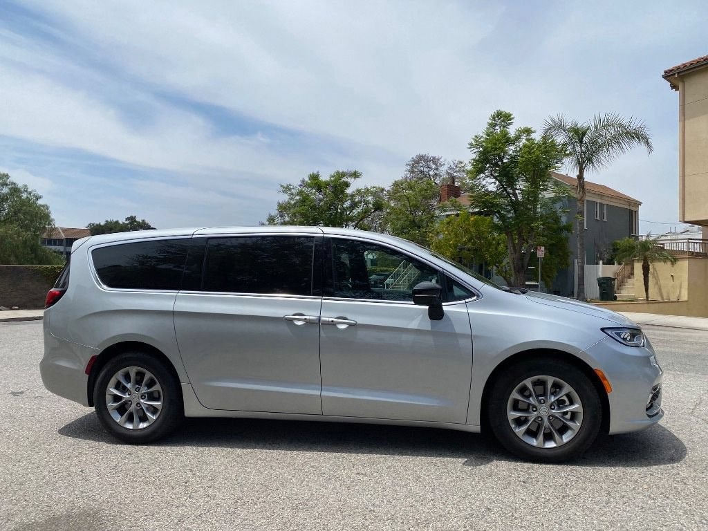 chrysler pacifica 2026 2C4RC1GG0TR205917 image chrysler pacifica 2026 2C4RC1GG0TR205917 image