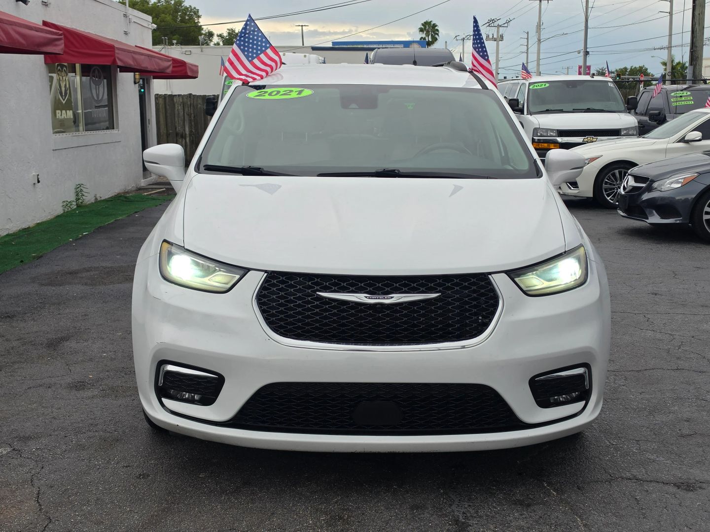 chrysler pacifica 2021 2C4RC1BG5MR546321 image chrysler pacifica 2021 2C4RC1BG5MR546321 image