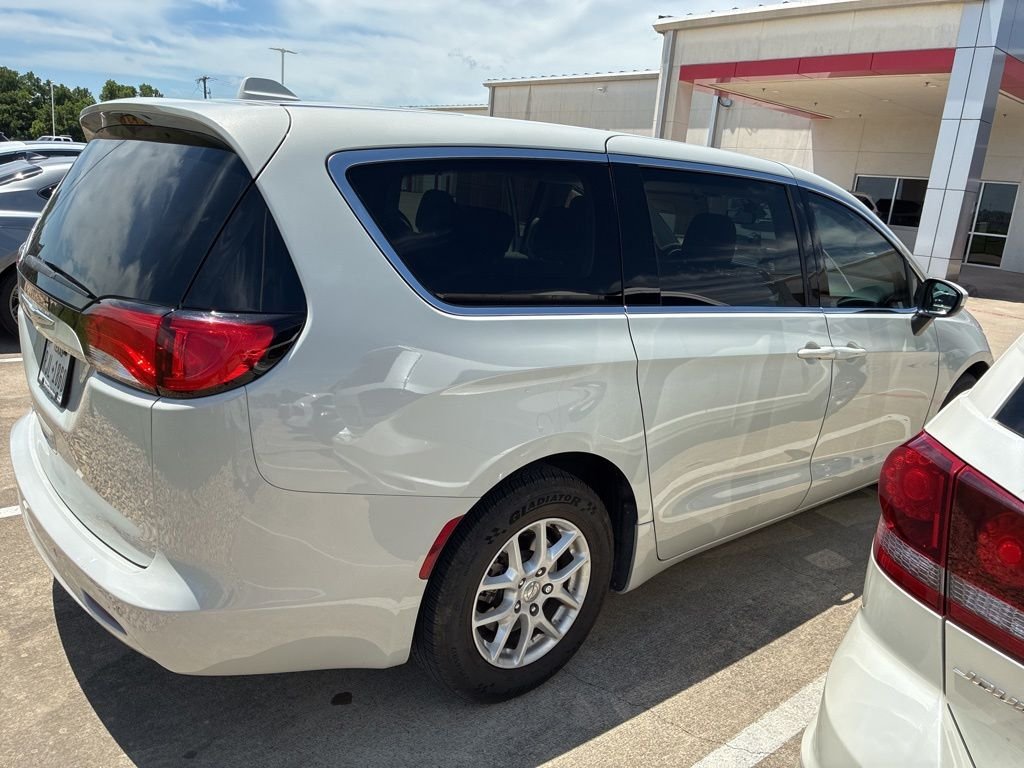 chrysler pacifica 2017 2C4RC1CG1HR622962 image chrysler pacifica 2017 2C4RC1CG1HR622962 image