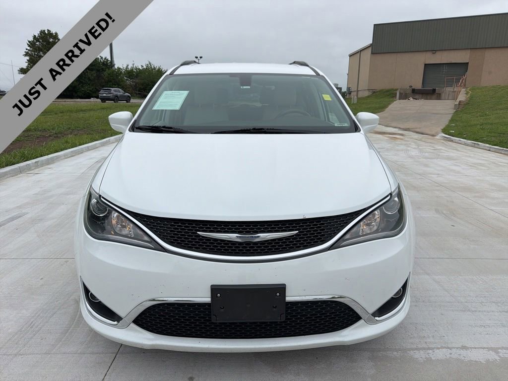 chrysler pacifica 2017 2C4RC1BG2HR720660 image chrysler pacifica 2017 2C4RC1BG2HR720660 image