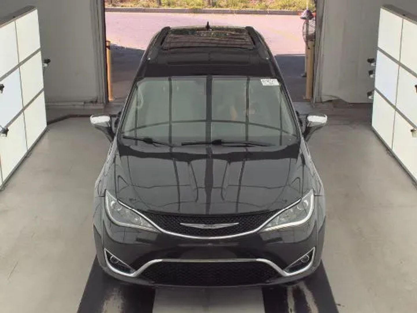 chrysler pacifica 2017 2C4RC1GG3HR787924 image chrysler pacifica 2017 2C4RC1GG3HR787924 image