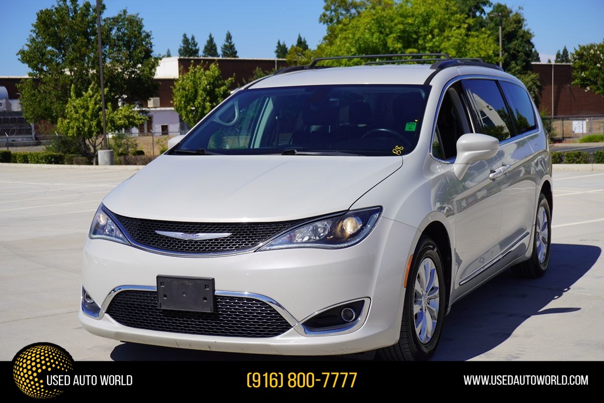 chrysler pacifica 2017 2C4RC1BG3HR839575 image chrysler pacifica 2017 2C4RC1BG3HR839575 image