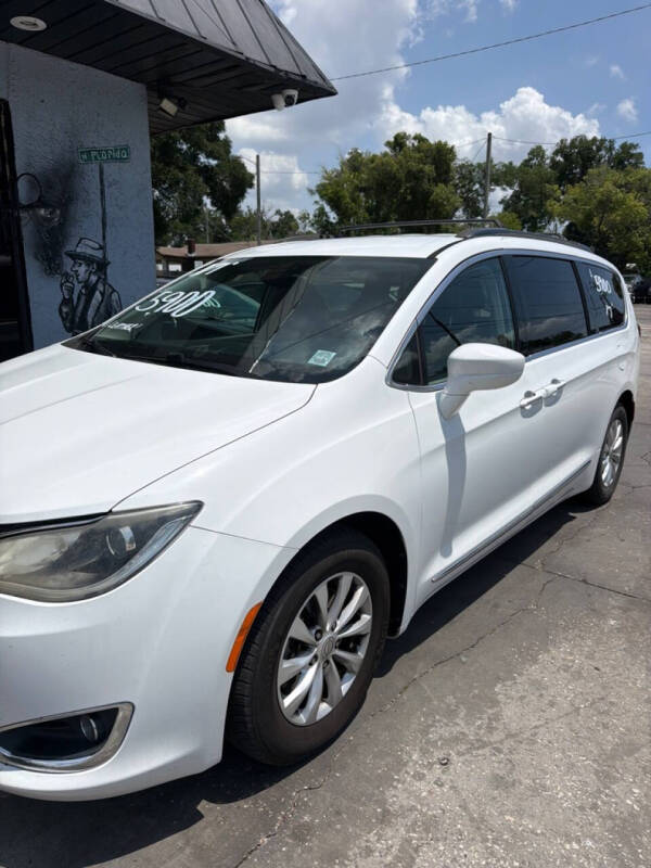 chrysler pacifica 2017 2C4RC1BG1HR523253 image chrysler pacifica 2017 2C4RC1BG1HR523253 image