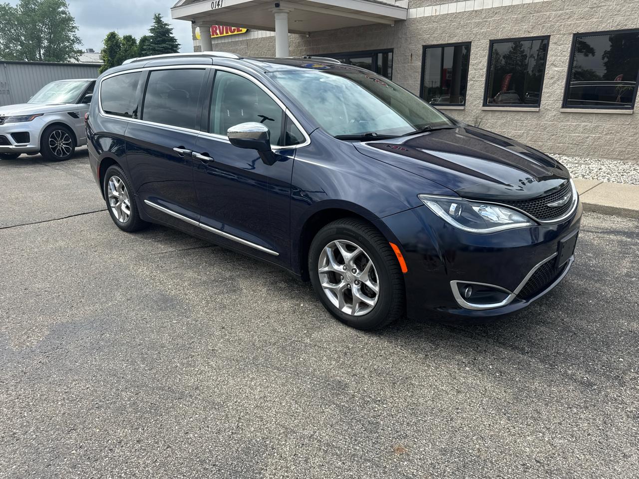 chrysler pacifica 2017 2C4RC1GG3HR670005 image chrysler pacifica 2017 2C4RC1GG3HR670005 image