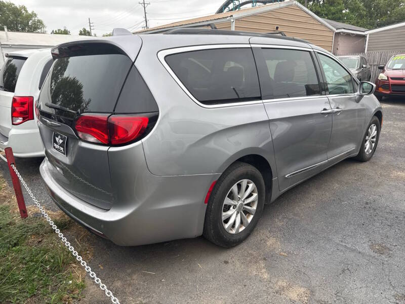 chrysler pacifica 2017 2C4RC1BG1HR569195 image chrysler pacifica 2017 2C4RC1BG1HR569195 image