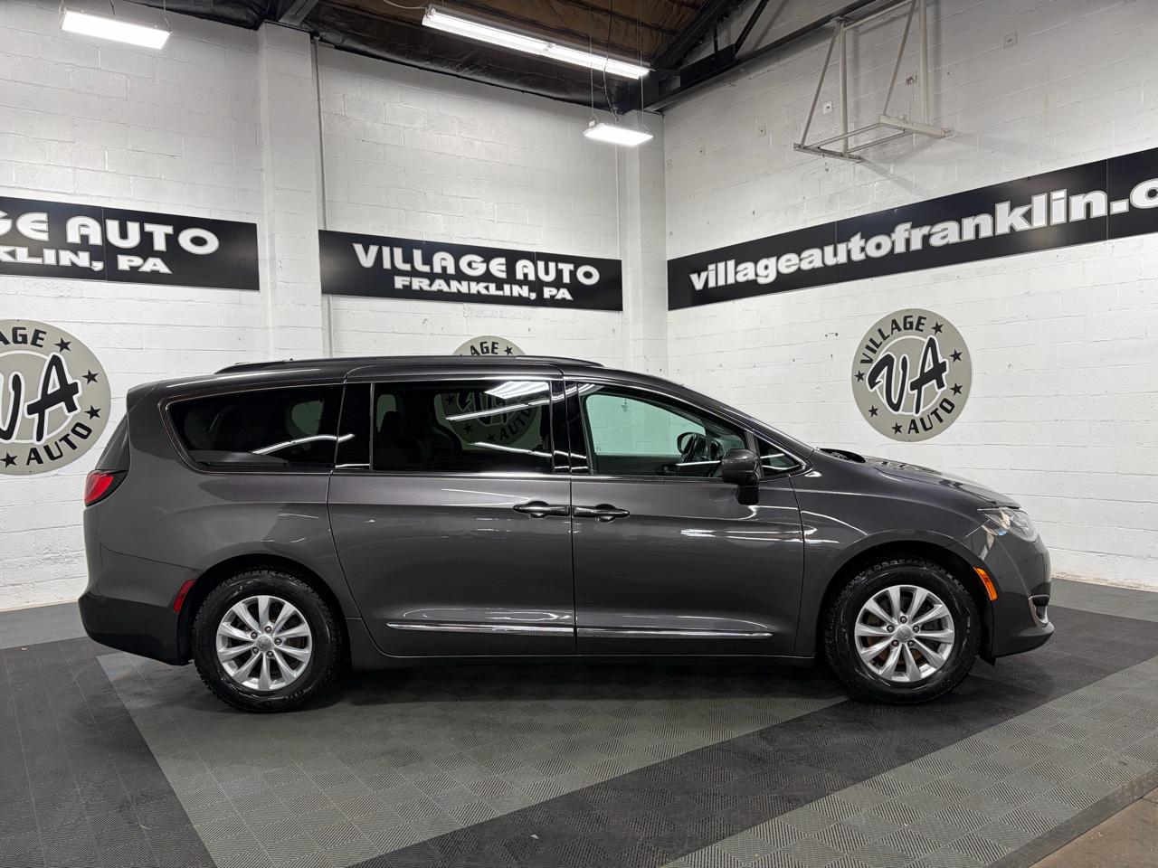 chrysler pacifica 2017 2C4RC1BG3HR705262 image chrysler pacifica 2017 2C4RC1BG3HR705262 image