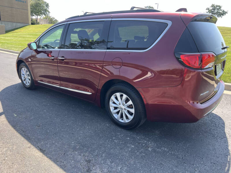 chrysler pacifica 2017 2C4RC1BG2HR610532 image chrysler pacifica 2017 2C4RC1BG2HR610532 image