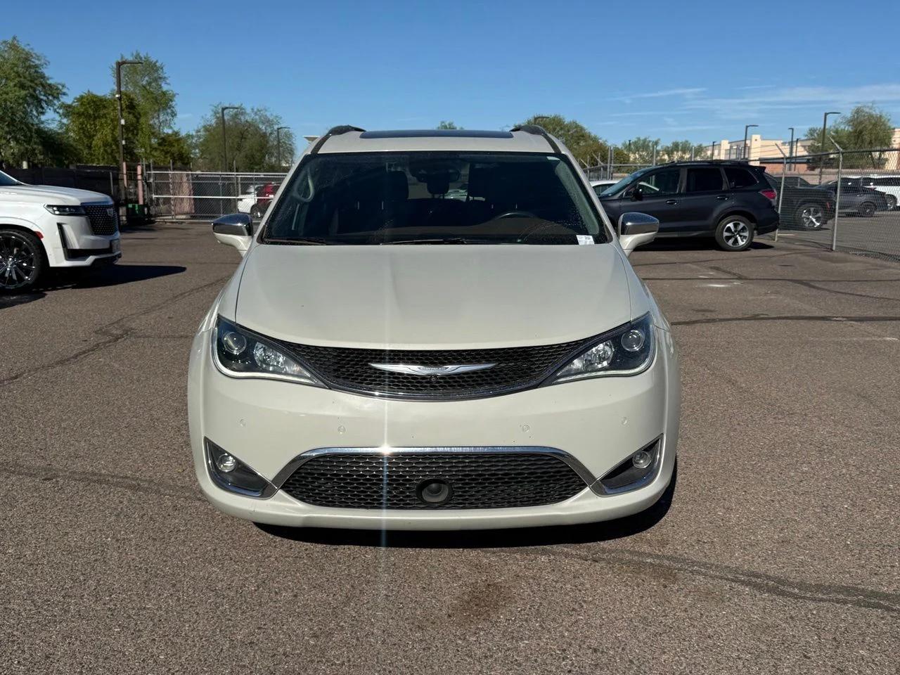 chrysler pacifica 2017 2C4RC1GG8HR734796 image chrysler pacifica 2017 2C4RC1GG8HR734796 image